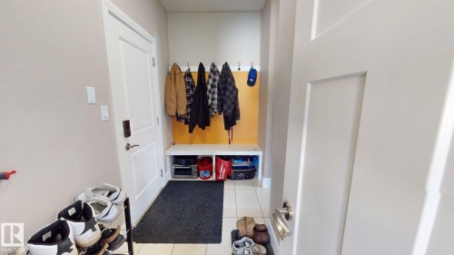 3621 Claxton Place, Edmonton, AB - Indoor