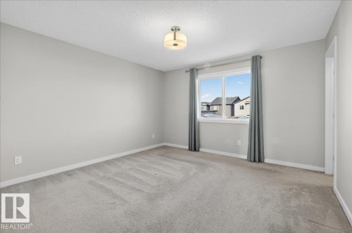 2463 Kelly Circle, Edmonton, AB - Indoor Photo Showing Other Room