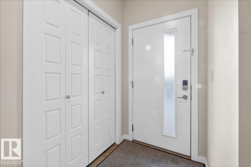 2463 Kelly Circle, Edmonton, AB - Indoor Photo Showing Other Room