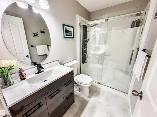13036 139 Street, Edmonton, AB - Indoor Photo Showing Bathroom