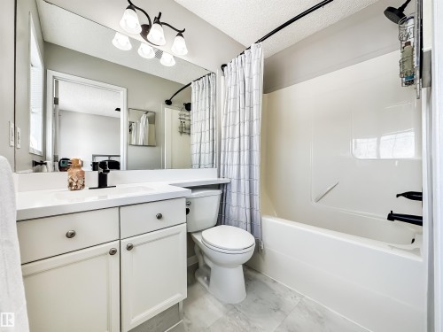 13036 139 Street, Edmonton, AB - Indoor Photo Showing Bathroom