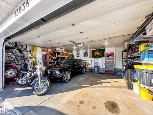 13036 139 Street, Edmonton, AB - Indoor Photo Showing Garage