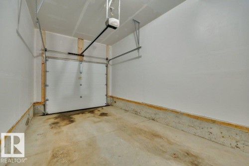 28 850 Secord Boulevard, Edmonton, AB - Indoor Photo Showing Garage