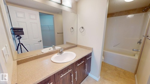 315 6925 199 Street, Edmonton, AB - Indoor Photo Showing Bathroom
