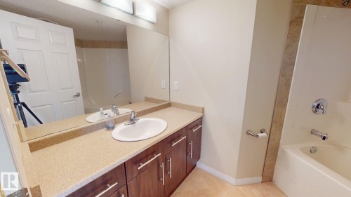 315 6925 199 Street, Edmonton, AB - Indoor Photo Showing Bathroom