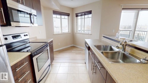 315 6925 199 Street, Edmonton, AB - Indoor Photo Showing Kitchen With Double Sink