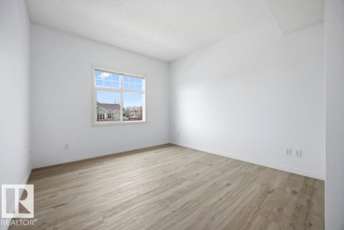 34 1179 Summerside Drive, Edmonton, AB - Indoor Photo Showing Other Room