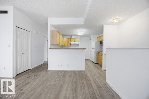 34 1179 Summerside Drive, Edmonton, AB - Indoor