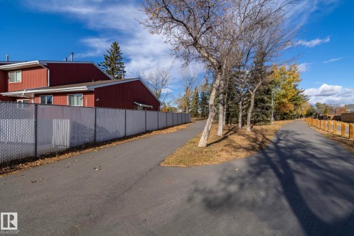 10656 Beaumaris Road, Edmonton, AB - Outdoor