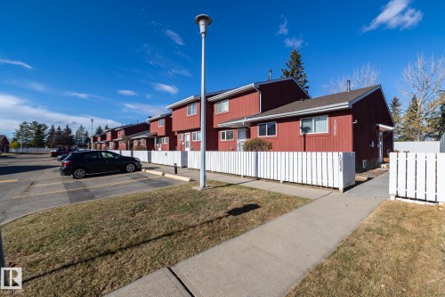 10656 Beaumaris Road, Edmonton, AB - Outdoor