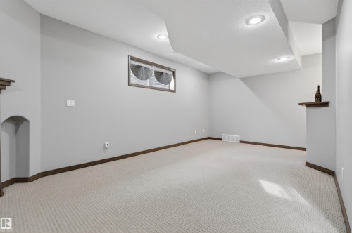 1213 Cunningham Drive, Edmonton, AB - Indoor Photo Showing Other Room