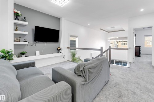 415 42 Street, Edmonton, AB - Indoor