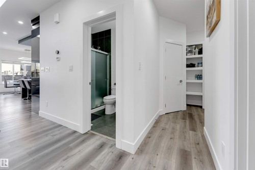 415 42 Street, Edmonton, AB - Indoor Photo Showing Other Room