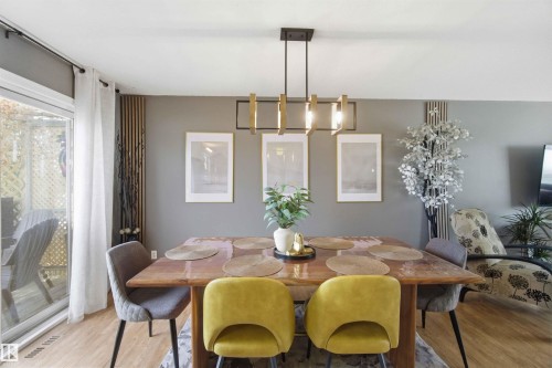 6008 54 Avenue, Camrose, AB - Indoor Photo Showing Dining Room