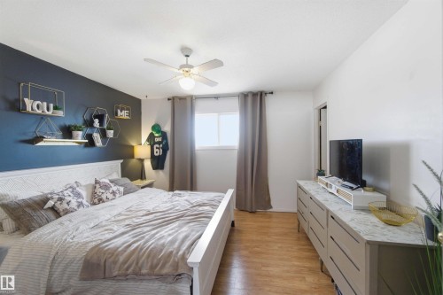 6008 54 Avenue, Camrose, AB - Indoor Photo Showing Bedroom