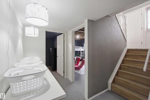 6008 54 Avenue, Camrose, AB - Indoor Photo Showing Other Room