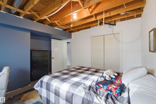 6008 54 Avenue, Camrose, AB - Indoor Photo Showing Bedroom