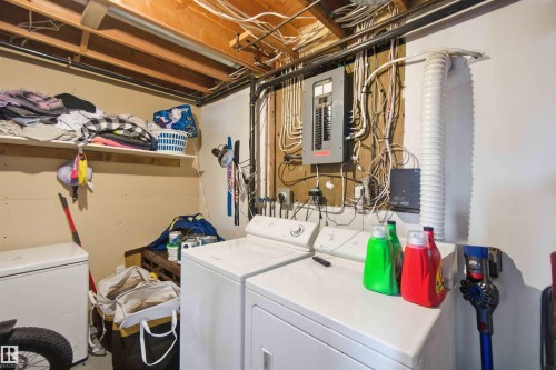 6008 54 Avenue, Camrose, AB - Indoor Photo Showing Laundry Room