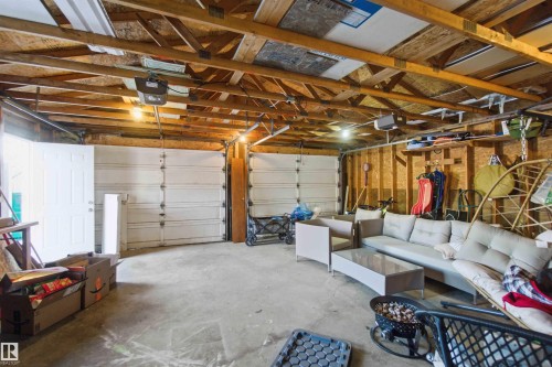 6008 54 Avenue, Camrose, AB - Indoor Photo Showing Garage