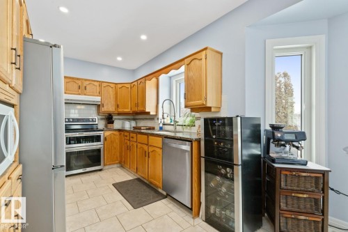 Kitchen With Pot Lighting And Under Counter Lighting. - 12824 157 Avenue, Edmonton, AB - Indoor Photo Showing Kitchen