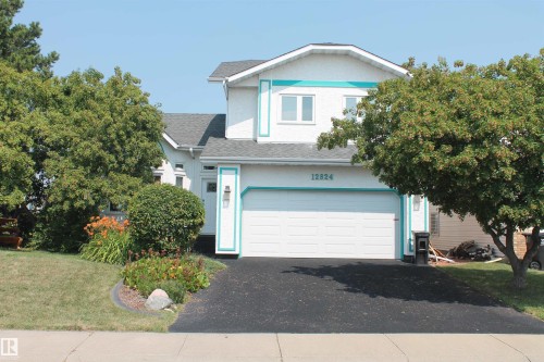 Front Of The House. These Pictures Were Taken Summer Of 2025. - 12824 157 Avenue, Edmonton, AB - Outdoor
