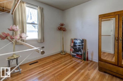 11222 95 Street, Edmonton, AB - Indoor Photo Showing Other Room