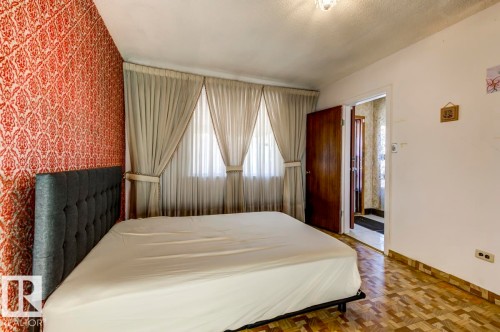 11222 95 Street, Edmonton, AB - Indoor Photo Showing Bedroom