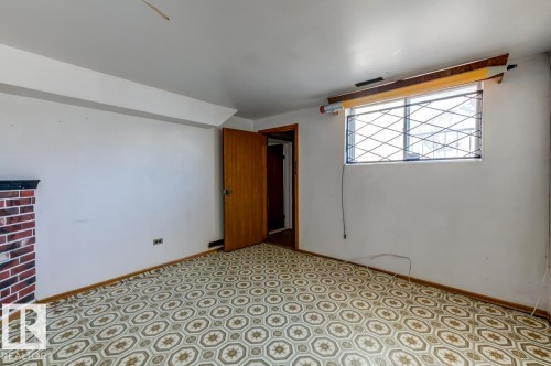 11222 95 Street, Edmonton, AB - Indoor Photo Showing Other Room