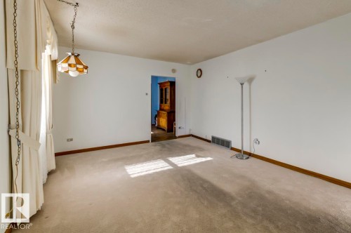 11222 95 Street, Edmonton, AB - Indoor Photo Showing Other Room