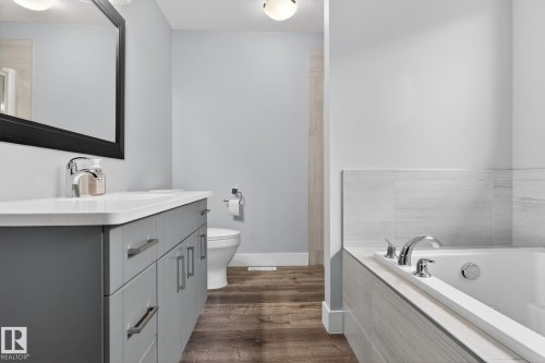 36 Riviere, St. Albert, AB - Indoor Photo Showing Bathroom