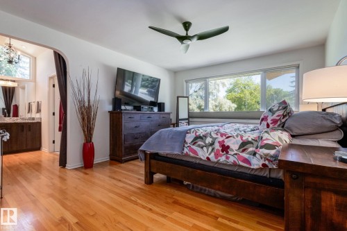 9728 141 Street, Edmonton, AB - Indoor Photo Showing Bedroom