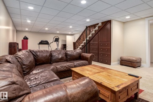 9728 141 Street, Edmonton, AB - Indoor