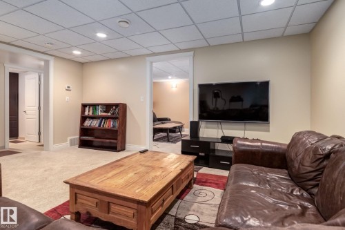 9728 141 Street, Edmonton, AB - Indoor