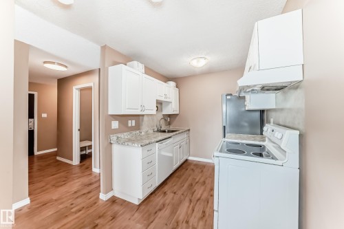 403 10624 123 Street, Edmonton, AB - Indoor Photo Showing Kitchen