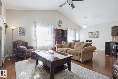5601 Rue Eaglemont, Beaumont, AB - Indoor Photo Showing Living Room