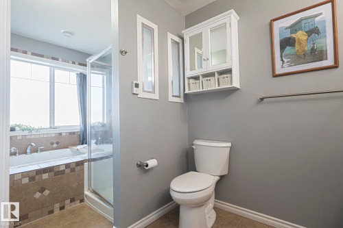 5601 Rue Eaglemont, Beaumont, AB - Indoor Photo Showing Bathroom