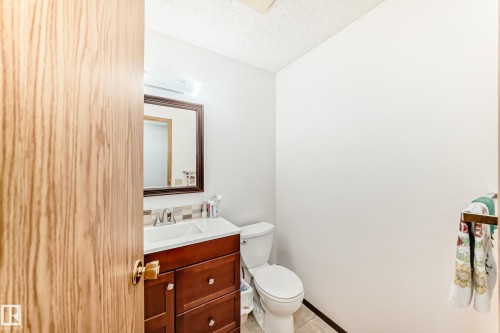 3933 103B Street, Edmonton, AB - Indoor Photo Showing Bathroom