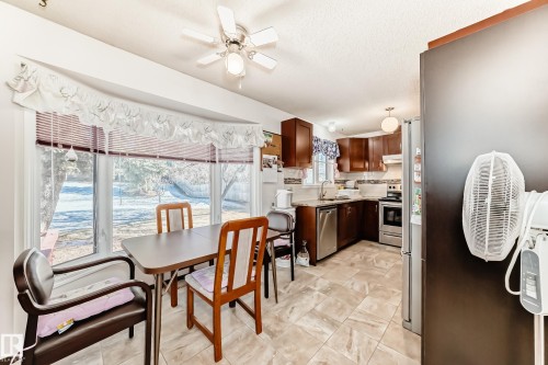 3933 103B Street, Edmonton, AB - Indoor