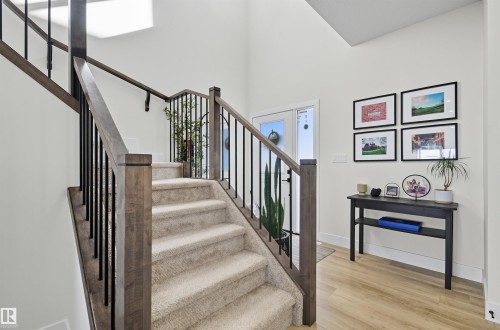 6076 180 Avenue, Edmonton, AB - Indoor Photo Showing Other Room