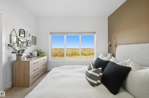 6076 180 Avenue, Edmonton, AB - Indoor Photo Showing Bedroom