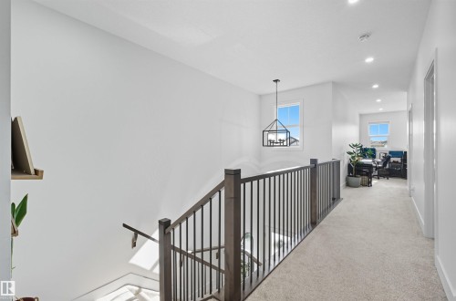 6076 180 Avenue, Edmonton, AB - Indoor Photo Showing Other Room