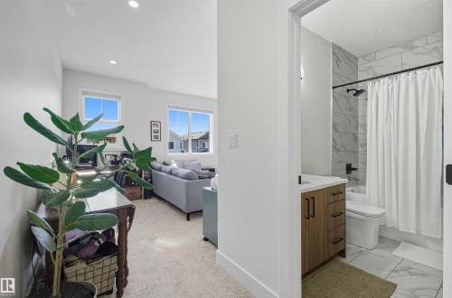 6076 180 Avenue, Edmonton, AB - Indoor