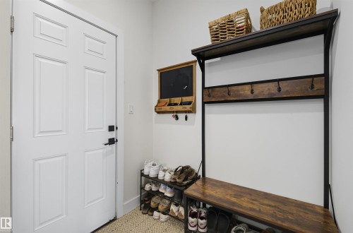 6076 180 Avenue, Edmonton, AB - Indoor Photo Showing Other Room