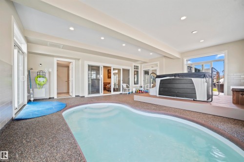 8948 20 Avenue, Edmonton, AB - Indoor Photo Showing Other Room