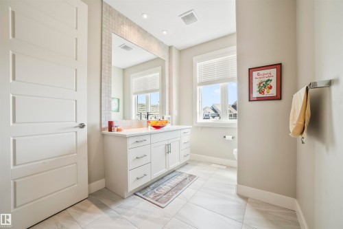 8948 20 Avenue, Edmonton, AB - Indoor Photo Showing Other Room