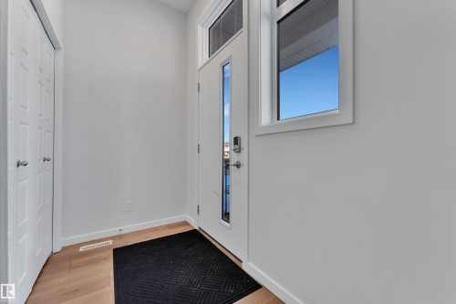 3607 6 Avenue, Edmonton, AB - Indoor Photo Showing Other Room