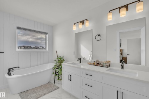 302 Fundy Way, Cold Lake, AB - Indoor Photo Showing Bathroom