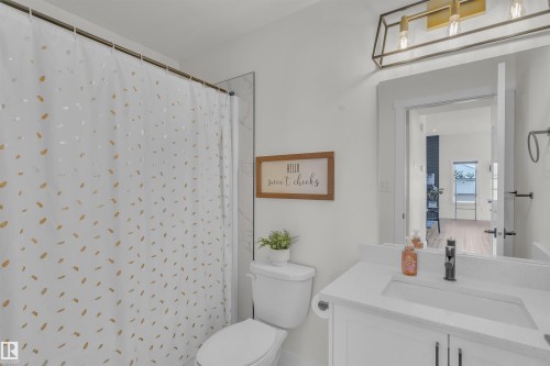 302 Fundy Way, Cold Lake, AB - Indoor Photo Showing Bathroom