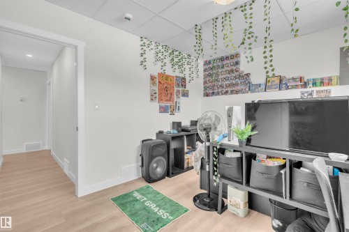 302 Fundy Way, Cold Lake, AB - Indoor Photo Showing Other Room