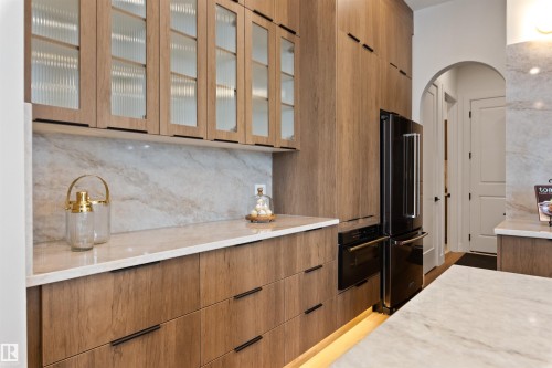 96 Edgefield Way, St. Albert, AB - Indoor Photo Showing Kitchen